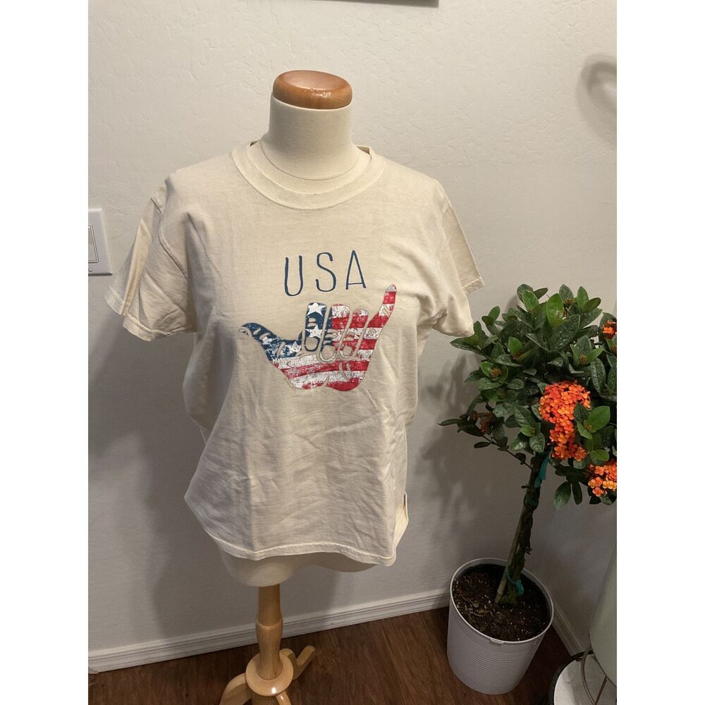 USA Graphic T-Shirt – White Patriotic Tee